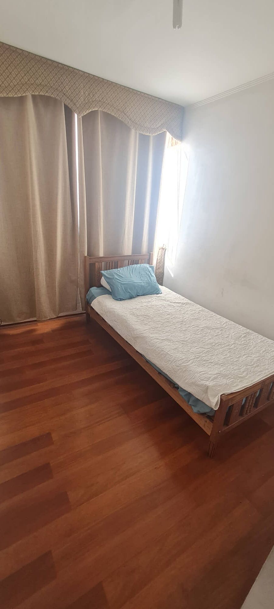 pieza en arriendo con baño privado en santiago la florida