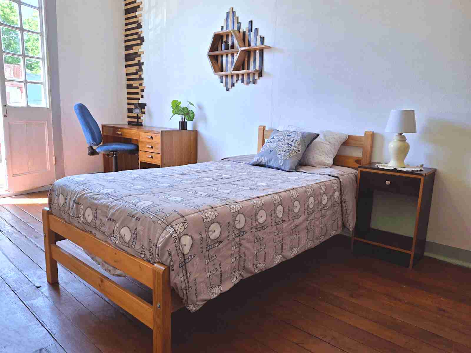 pieza en arriendo con acceso independiente en valparaiso