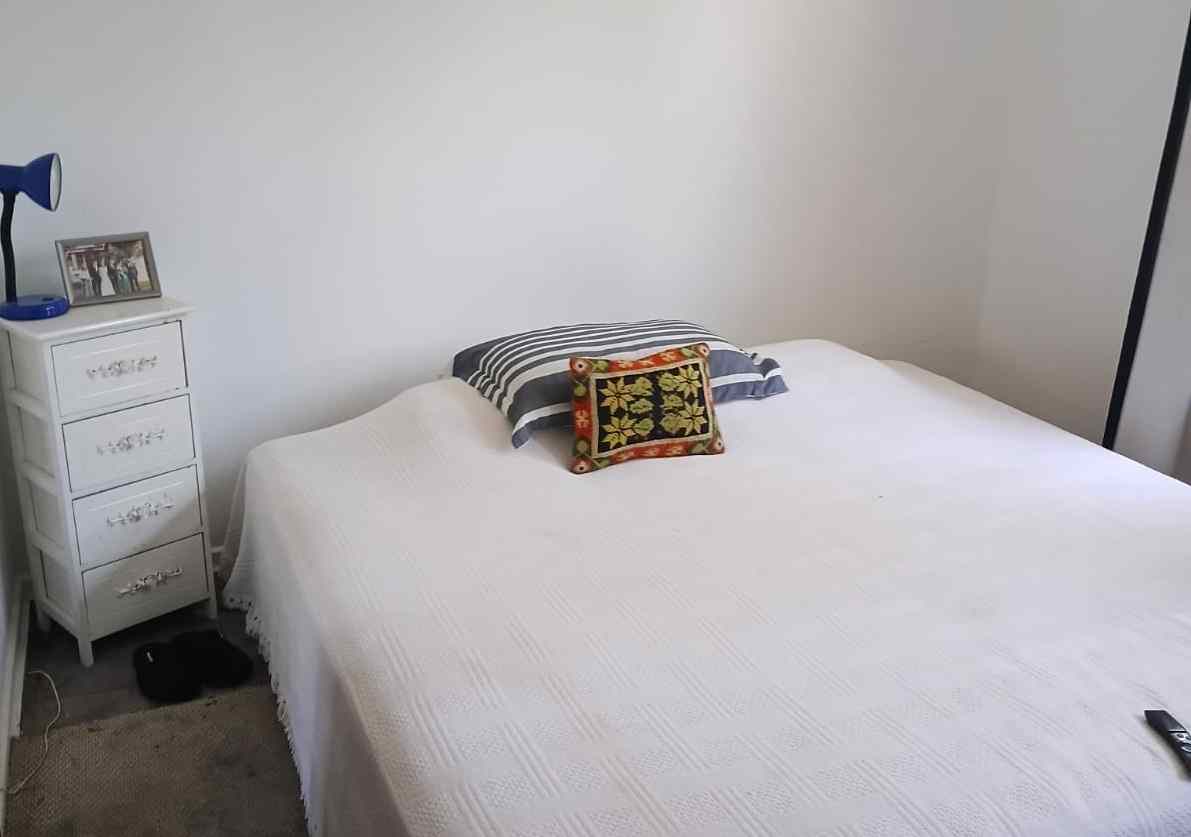 pieza en arriendo con baño privado y acceso independiente en vitacura santiago