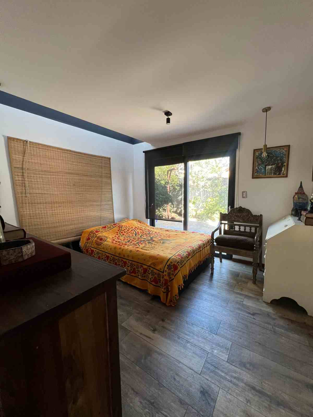 pieza en arriendo con baño privado y acceso independiente en vitacura santiago