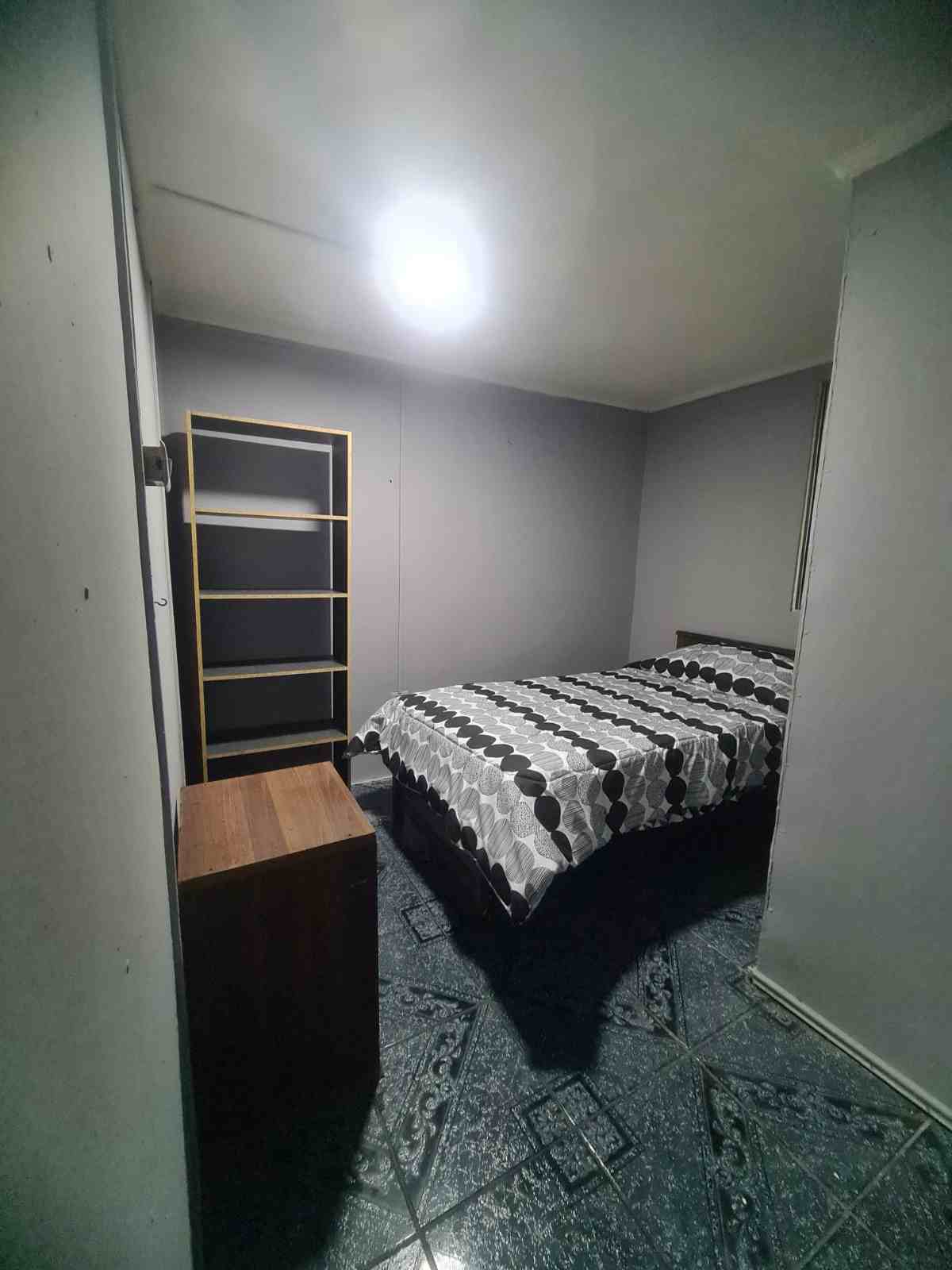 pieza amoblada en arriendo con baño privado y acceso independiente en quilicura santiago