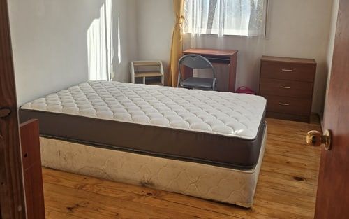 pieza en arriendo con entrada independiente en la reina santiago