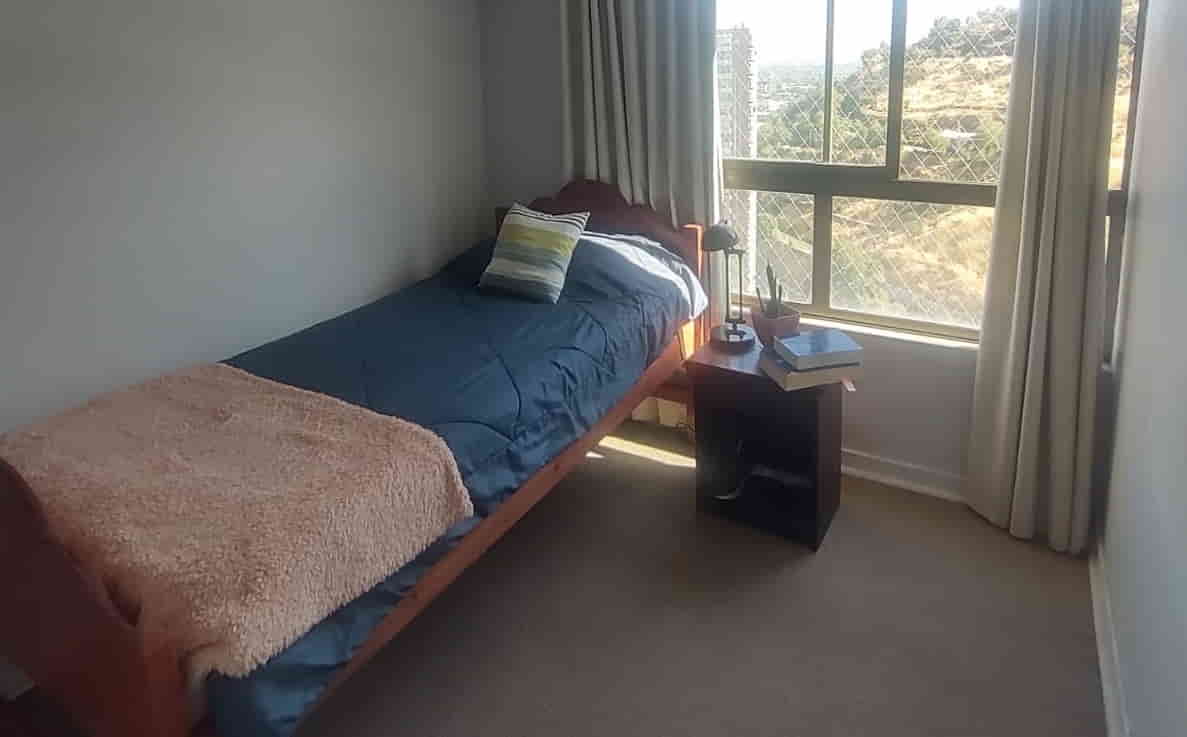 pieza en arriendo con baño privado en recoleta santiago